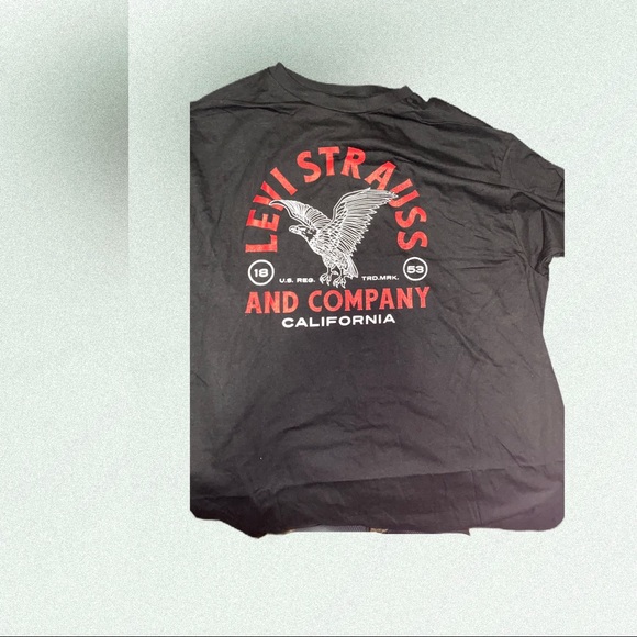 Levis Tee - Picture 2 of 2